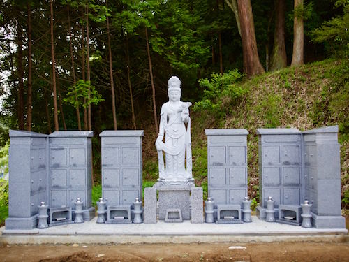 無量寿寺（むりょうじゅじ） のうこつぼ