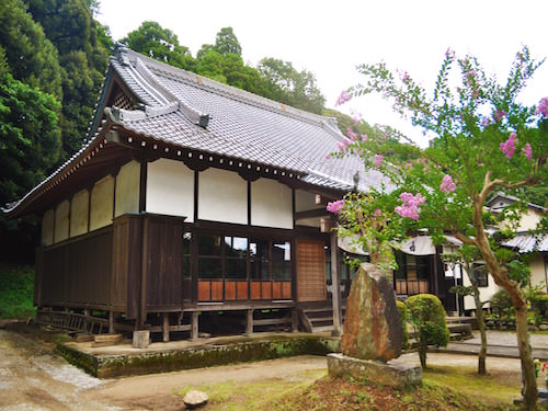 無量寿寺（むりょうじゅじ） のうこつぼ